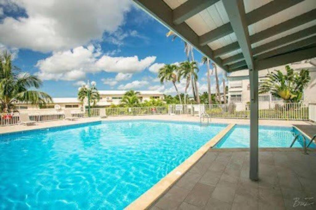 Superbe Studio Avec Piscine, Au Coeur De La Marina! Village Soleil ! Proche Aeroport & Ferry Le Gosier  Extérieur photo