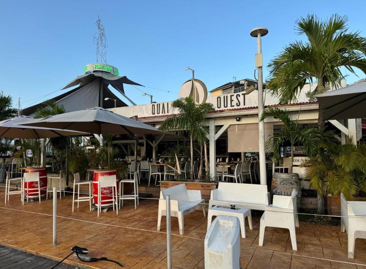 Superbe Studio Avec Piscine, Au Coeur De La Marina! Village Soleil ! Proche Aeroport & Ferry Le Gosier  Extérieur photo